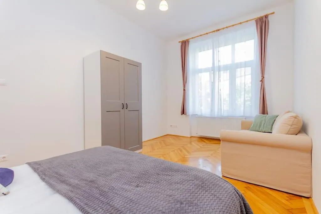 Bartok Boulevard Apartment By Nw Budapest