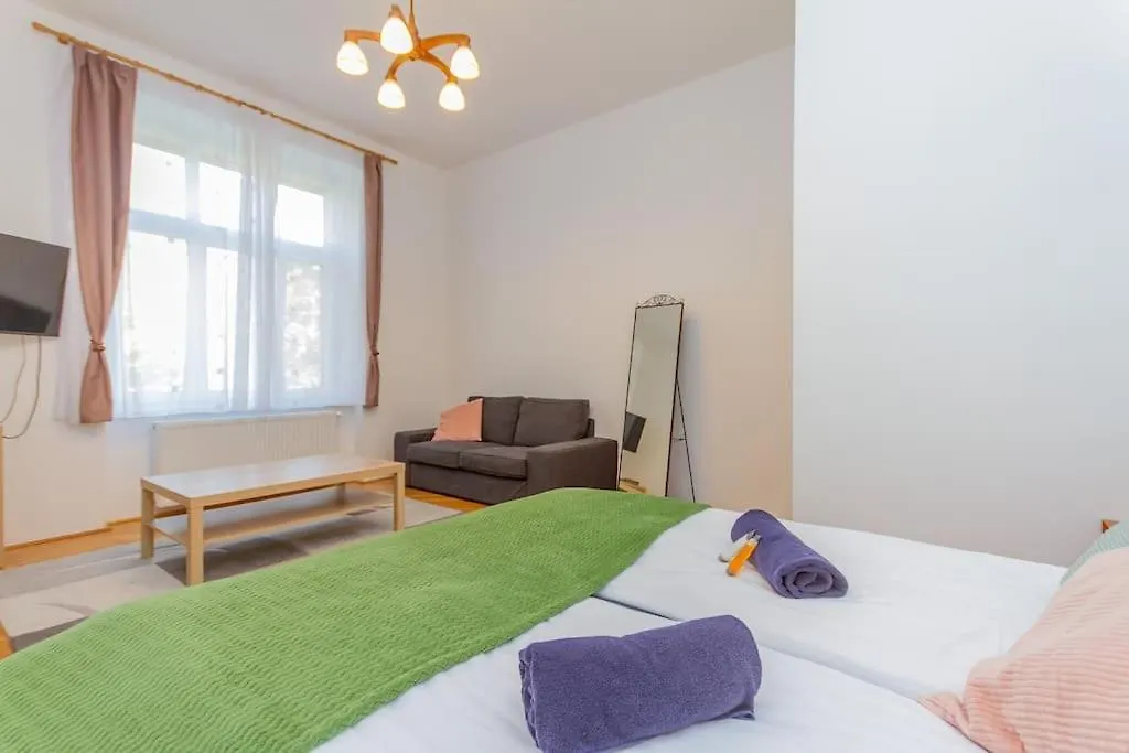 Bartok Boulevard Apartment By Nw Budapest Hungary