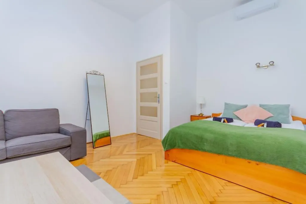Bartok Boulevard Apartment By Nw Budapest