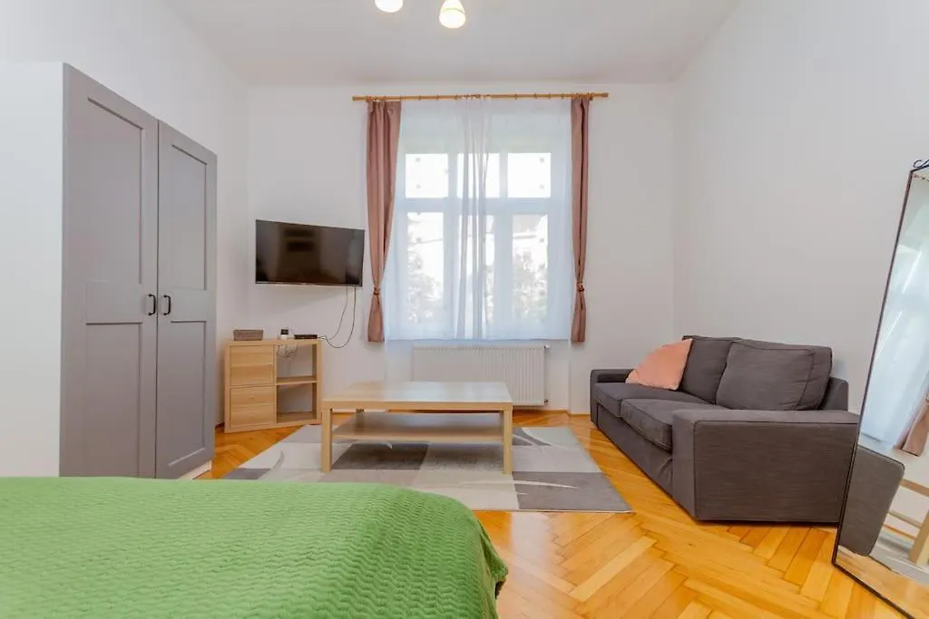 Bartok Boulevard Apartment By Nw Budapest